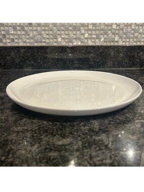 CRATE & BARREL Aaron Probyn Hue Large Platter Bright white Porcelain LIKE NEW